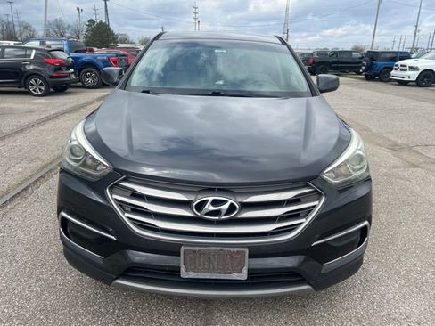Used 2017 Hyundai Santa Fe Sport image 2