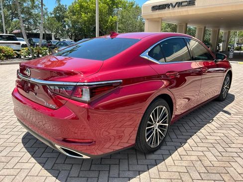 Certified 2025 Lexus ES 350 w/ Premium Package FWD image 3
