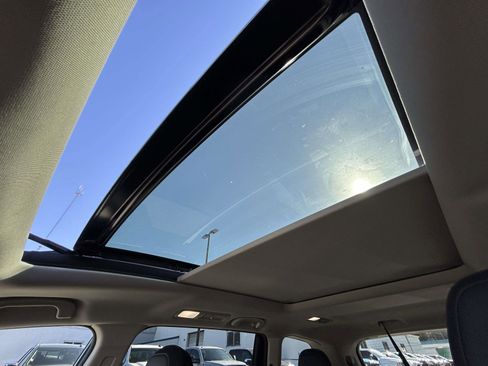 Used 2025 Subaru Ascent Bronze Edition image 11