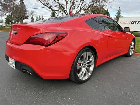 Used 2013 Hyundai Genesis 2.0T image 13