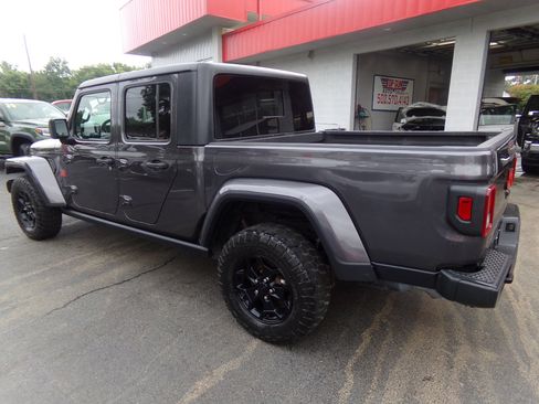 Used 2021 Jeep Gladiator Sport image 5