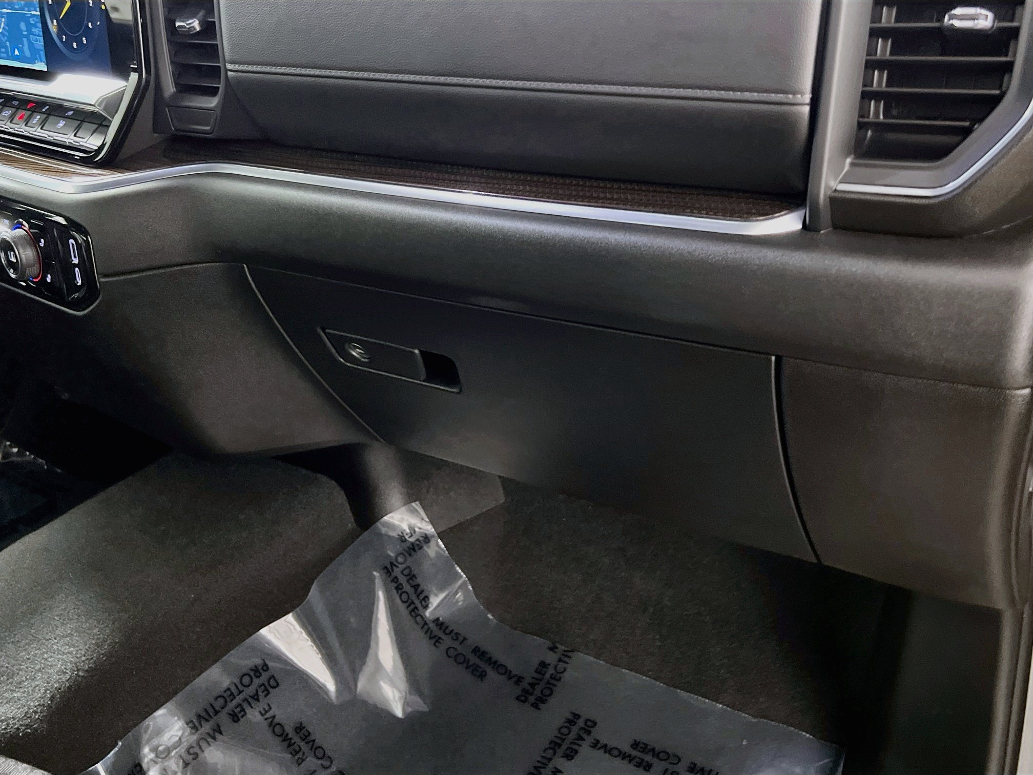 Used 2026 Chevrolet Silverado 1500 LT AWD/4WD image 35