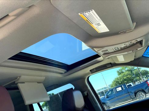 Used 2019 Cadillac Escalade Premium Luxury RWD image 14
