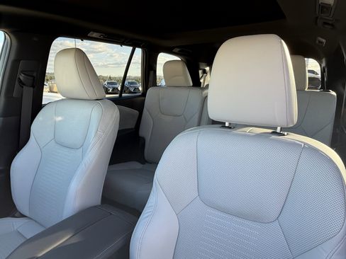 Used 2024 Lexus TX 350 FWD image 19