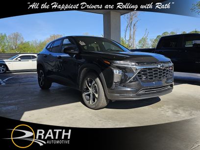 Used 2025 Chevrolet Trax RS w/ Driver Confidence Package