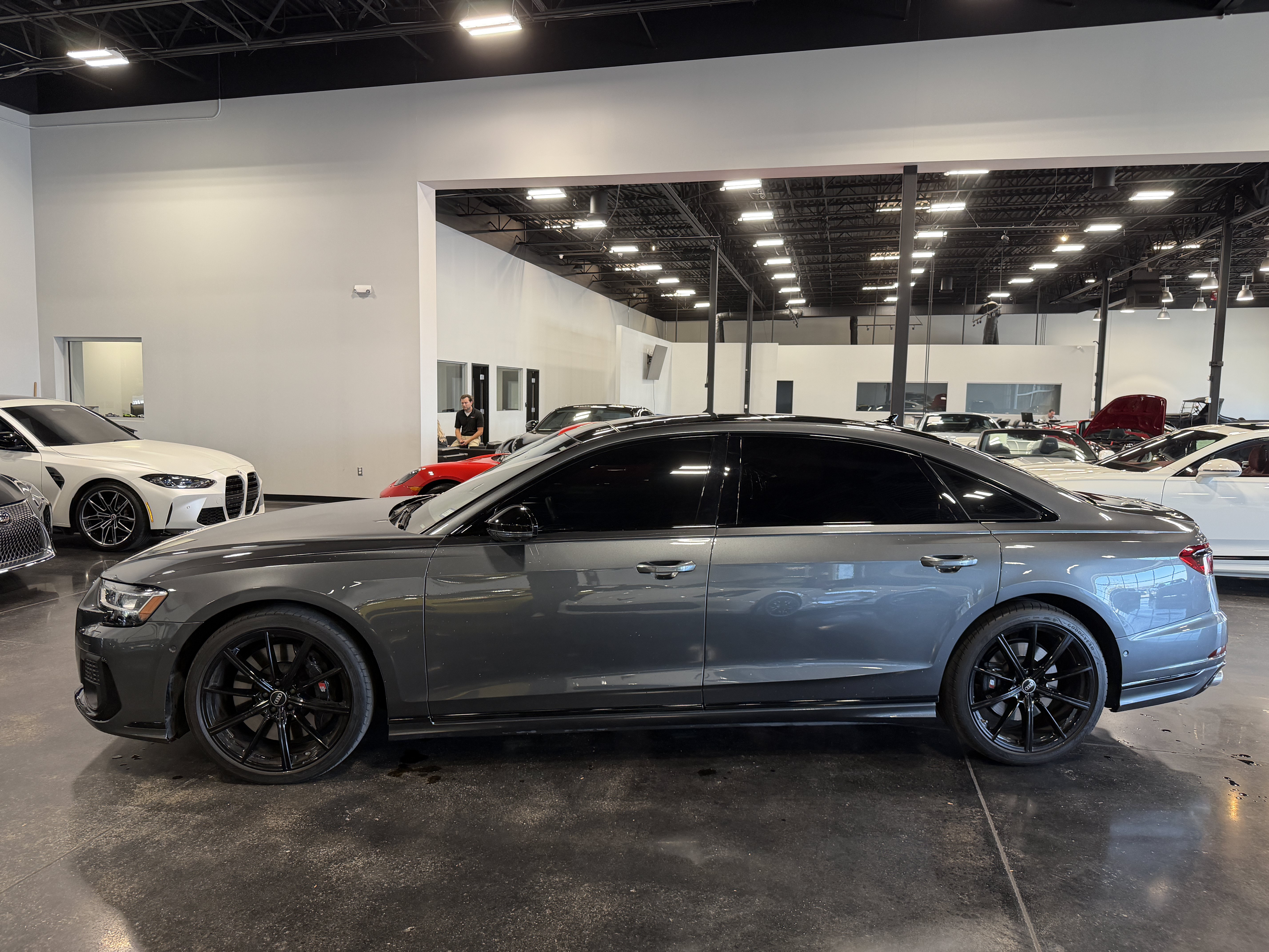 Used 2024 Audi S8 AWD/4WD image 4