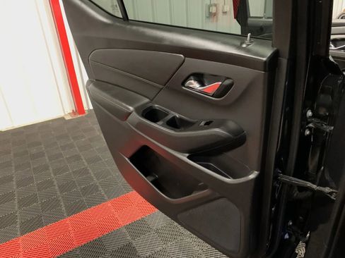 Used 2019 Chevrolet Traverse LT image 33