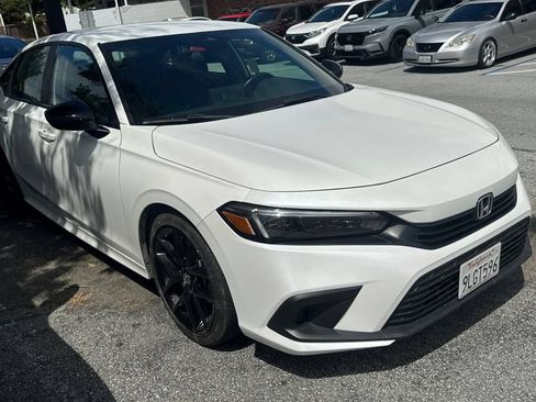 Used 2024 Honda Civic Sport image 2
