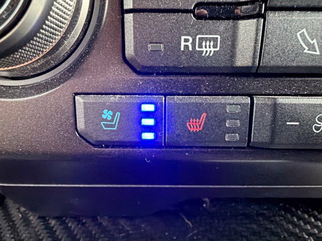 Used 2018 Ford F150 Raptor w/ Equipment Group 802A Luxury AWD/4WD image 43