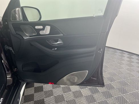 Certified 2024 Mercedes-Benz Maybach GLS 600 4MATIC image 27