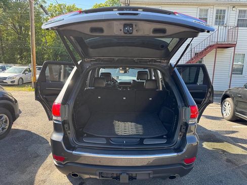 Used 2015 Jeep Grand Cherokee Limited w/ Trailer Tow Group IV AWD/4WD image 9