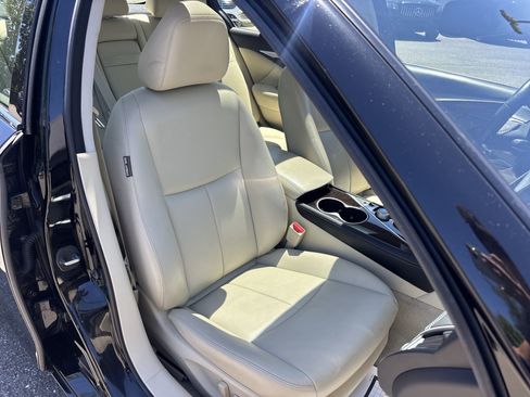 Used 2019 INFINITI Q50 Luxe w/ Essential Package (3.0T Luxe) AWD/4WD image 28