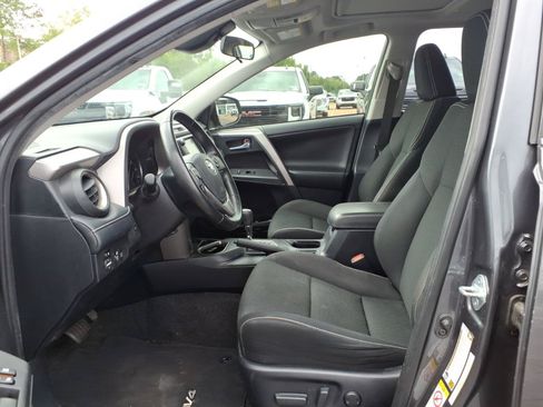 Used 2018 Toyota RAV4 XLE FWD image 18
