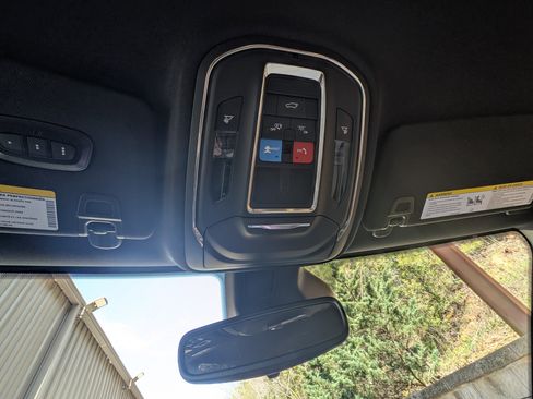 Used 2024 Jeep Grand Cherokee Limited w/ MOPAR Finishing Package image 30