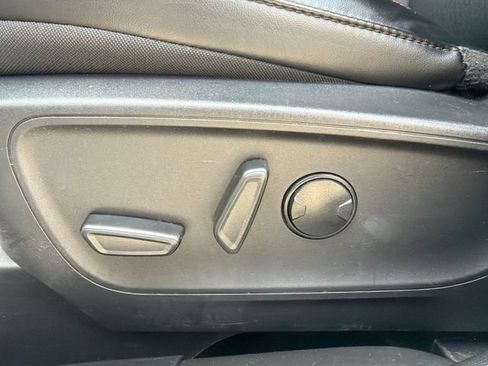 Used 2025 Ford Escape ST-Line AWD/4WD image 24