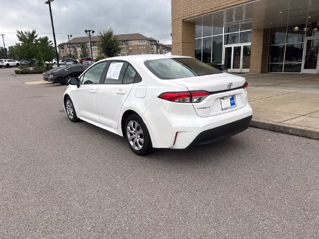 Used 2025 Toyota Corolla LE FWD image 2