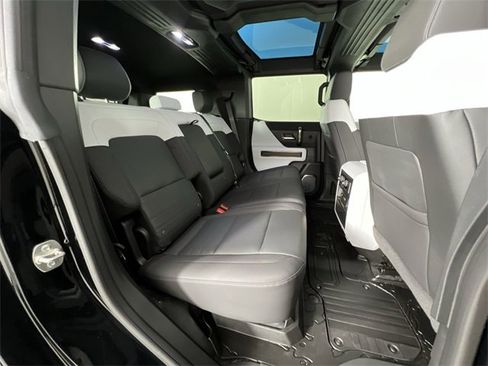 Used 2024 GMC Hummer EV 2X w/ Extreme Off-Road Package image 28
