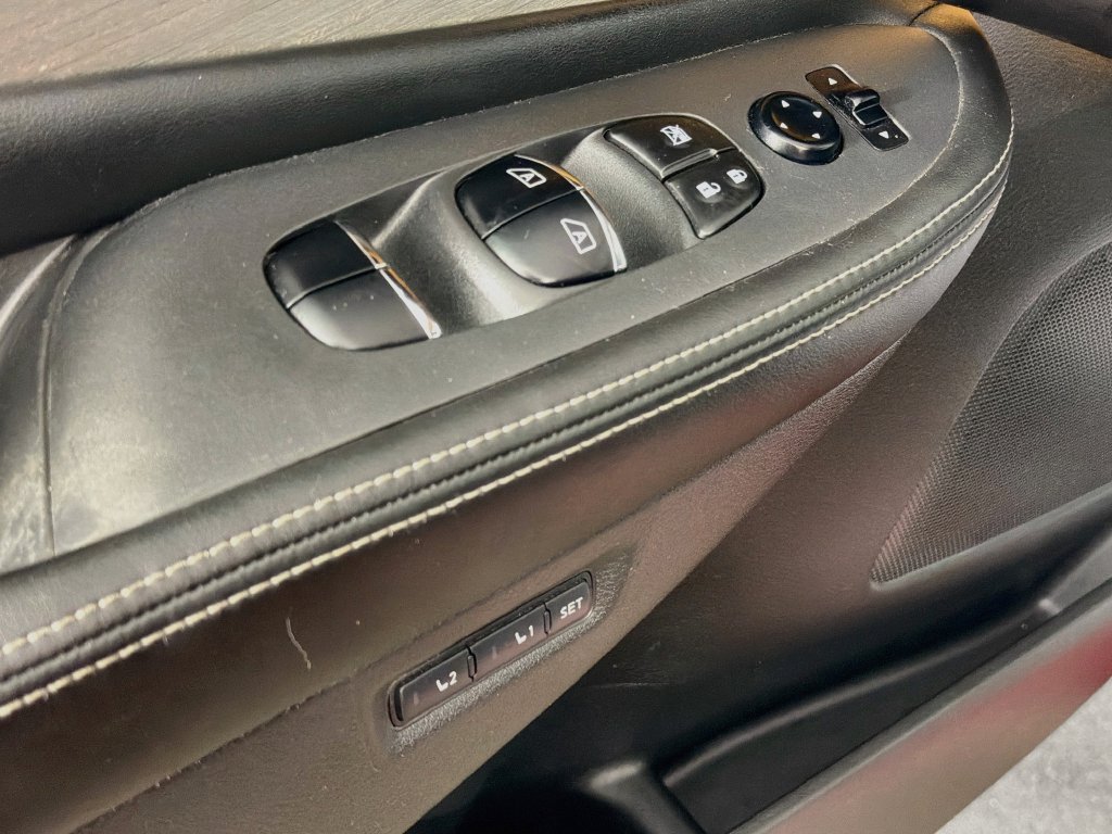Used 2016 Nissan Murano SL AWD/4WD image 18