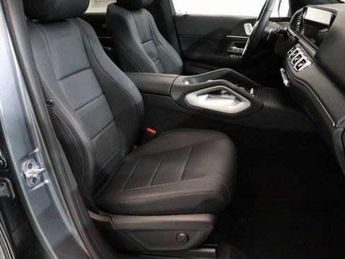 Used 2025 Mercedes-Benz GLE 450e 4MATIC w/ Driver Assistance Package image 20