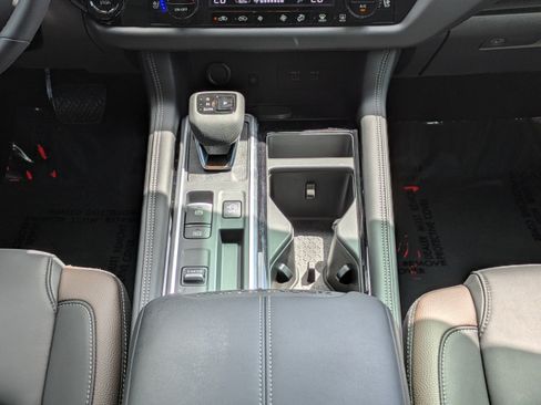 Used 2026 Nissan Pathfinder Platinum w/ Cargo Package FWD image 21