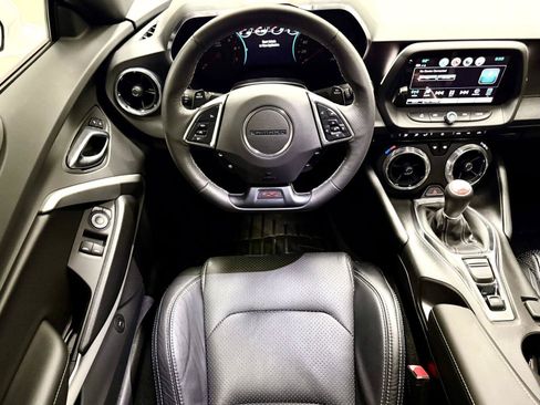 Used 2018 Chevrolet Camaro SS RWD image 2