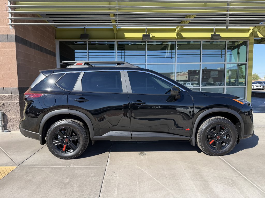 Used 2026 Nissan Rogue SV AWD/4WD image 9