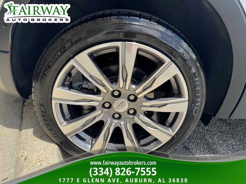 Used 2020 Cadillac XT4 Premium Luxury FWD image 36