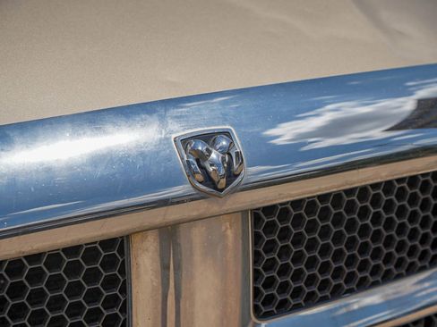 Used 2005 Dodge Ram 1500 Truck SLT image 7