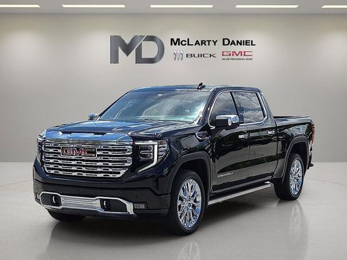 Certified 2023 GMC Sierra 1500 Denali AWD/4WD image 2