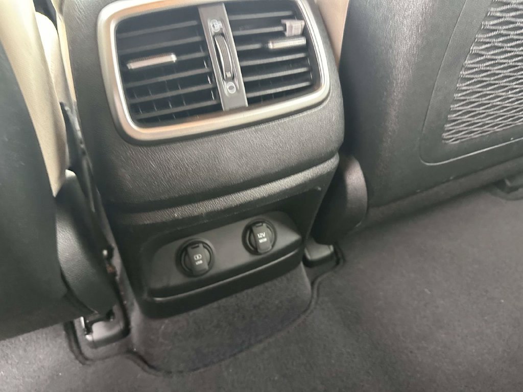 Used 2018 Kia Sorento AWD image 11