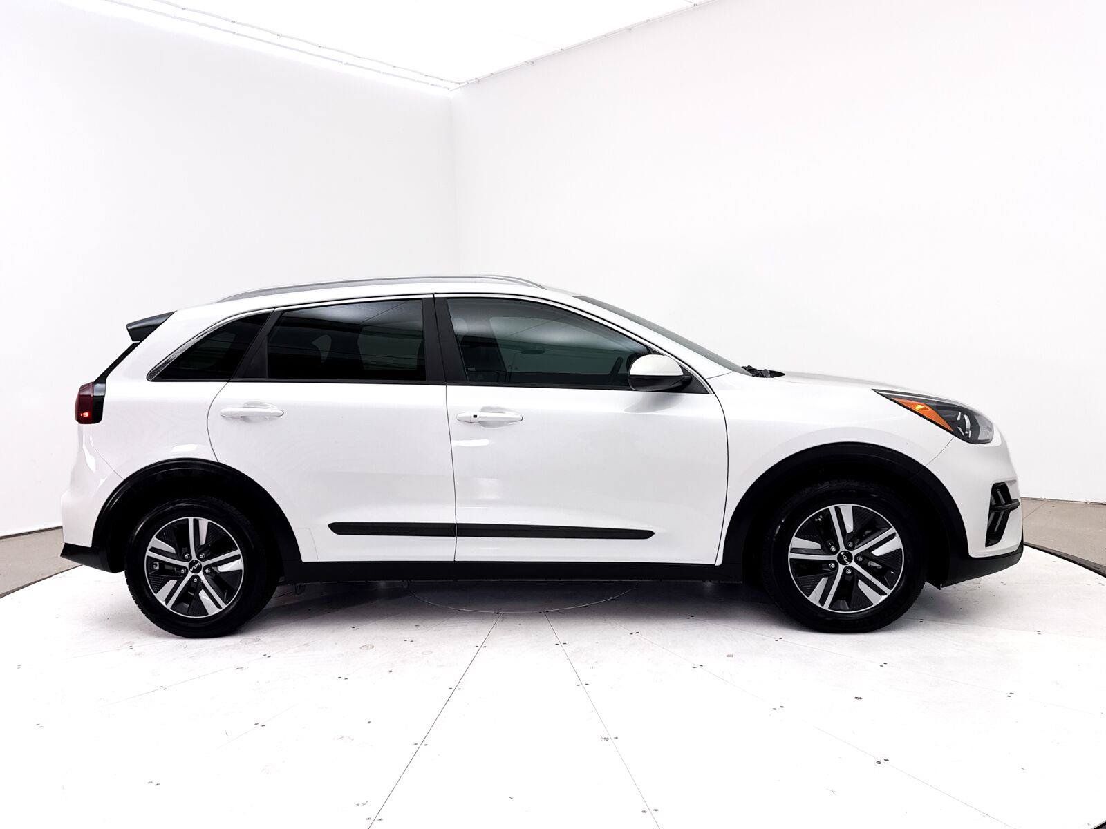 Used 2022 Kia Niro LXS FWD image 38