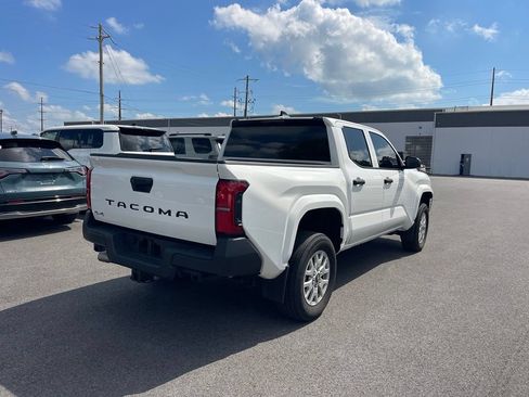 Used 2024 Toyota Tacoma SR AWD/4WD image 5