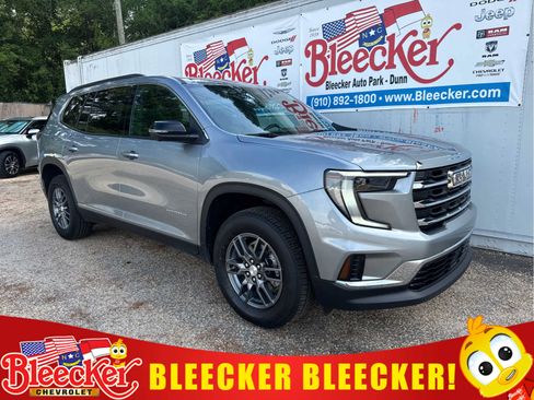 Used 2025 GMC Acadia Elevation FWD image 1