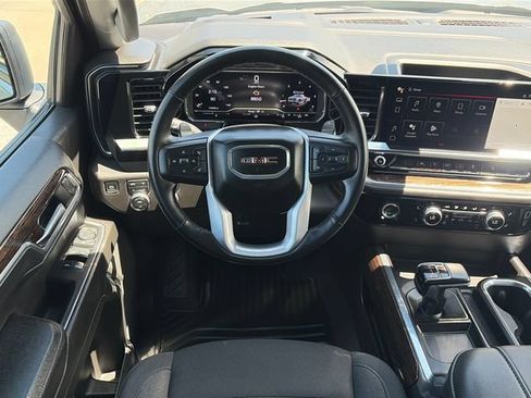 Used 2024 GMC Sierra 1500 Elevation w/ X31 Off-Road Package AWD/4WD image 13