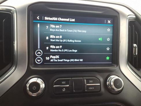 Used 2022 GMC Sierra 1500 Elevation image 18