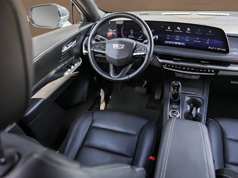 Certified 2025 Cadillac XT4 Premium Luxury FWD image 24