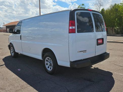 Used 2014 Chevrolet Express 1500 RWD image 8