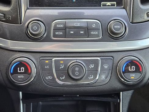 Used 2019 Chevrolet Impala LT image 16