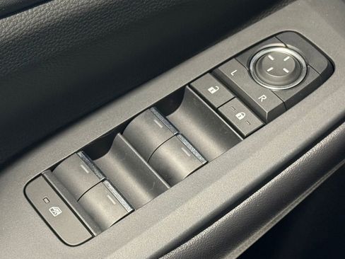 New 2026 Toyota Prius Plug-In Hybrid FWD image 35