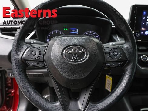 Used 2025 Toyota Corolla LE FWD image 10
