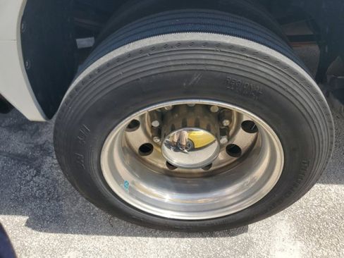 Used 2005 Ford F350 XL AWD/4WD image 8