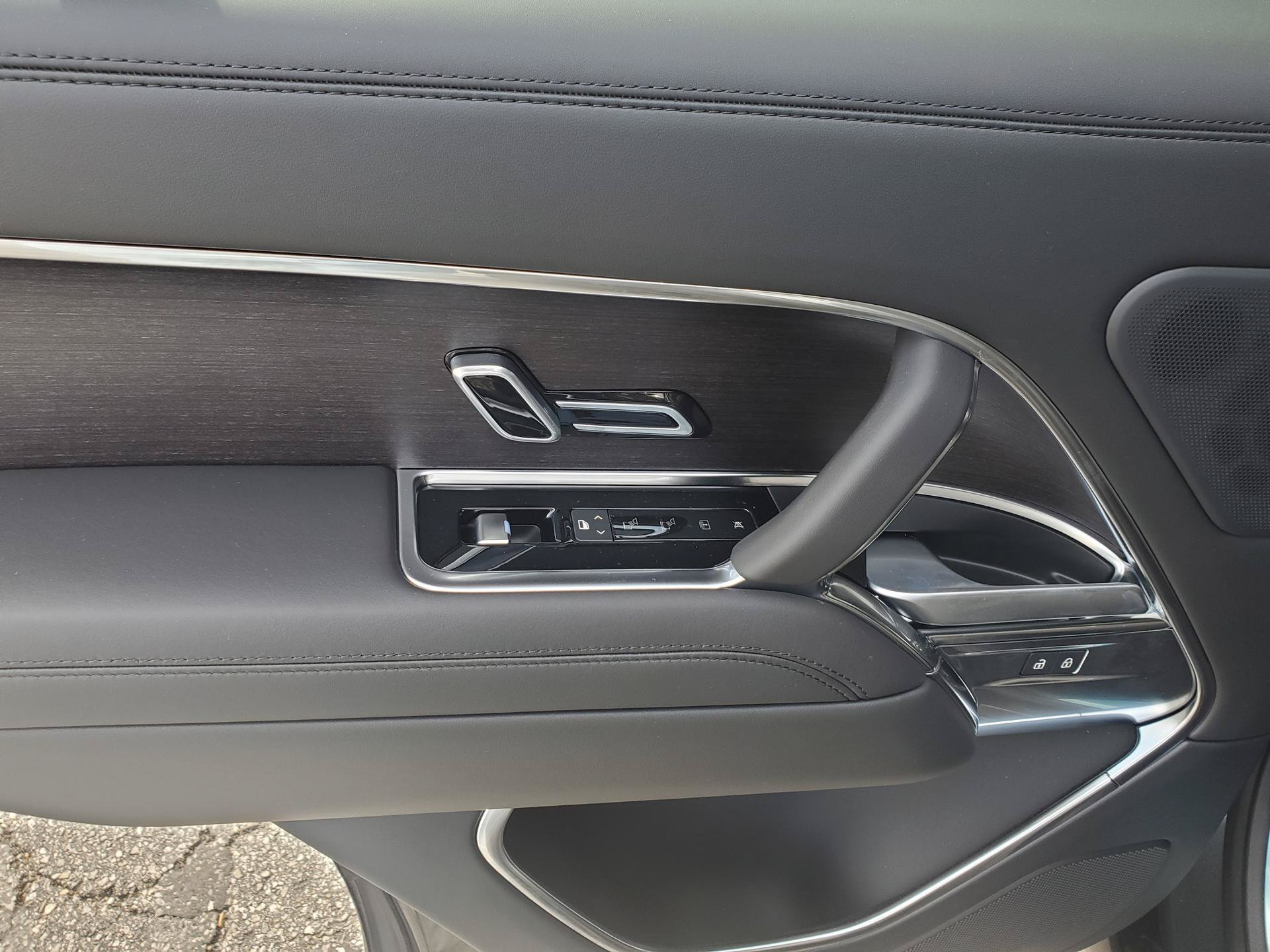 New 2027 Land Rover Range Rover SE AWD/4WD image 13