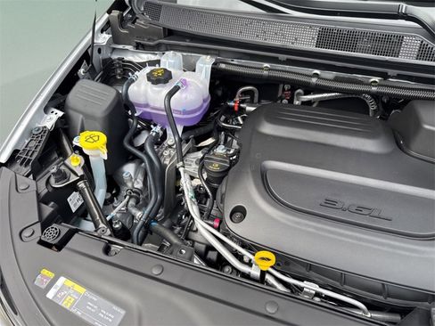 New 2026 Chrysler Pacifica Select image 41