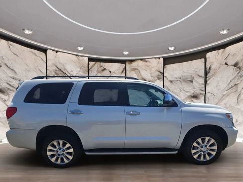 Used 2016 Toyota Sequoia Platinum image 4