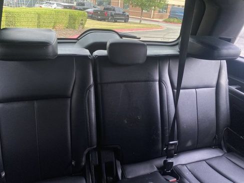 Used 2019 Ford Expedition XLT w/ Equipment Group 202A AWD/4WD image 32