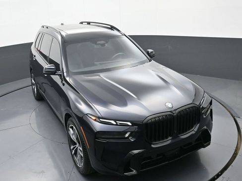 Used 2024 BMW X7 xDrive40i w/ Executive Package image 34