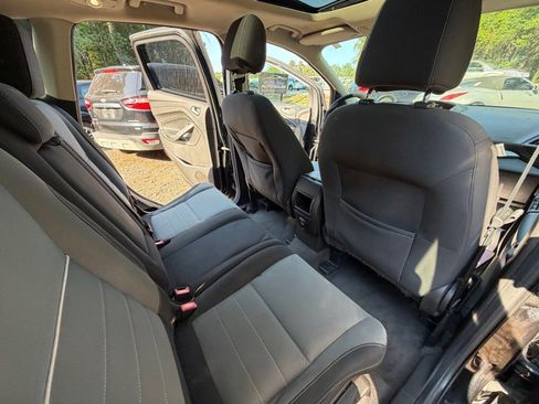 Used 2015 Ford Escape SE FWD image 16