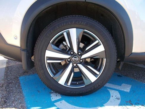 Used 2023 Nissan Rogue Platinum w/ Platinum Premium Package image 7