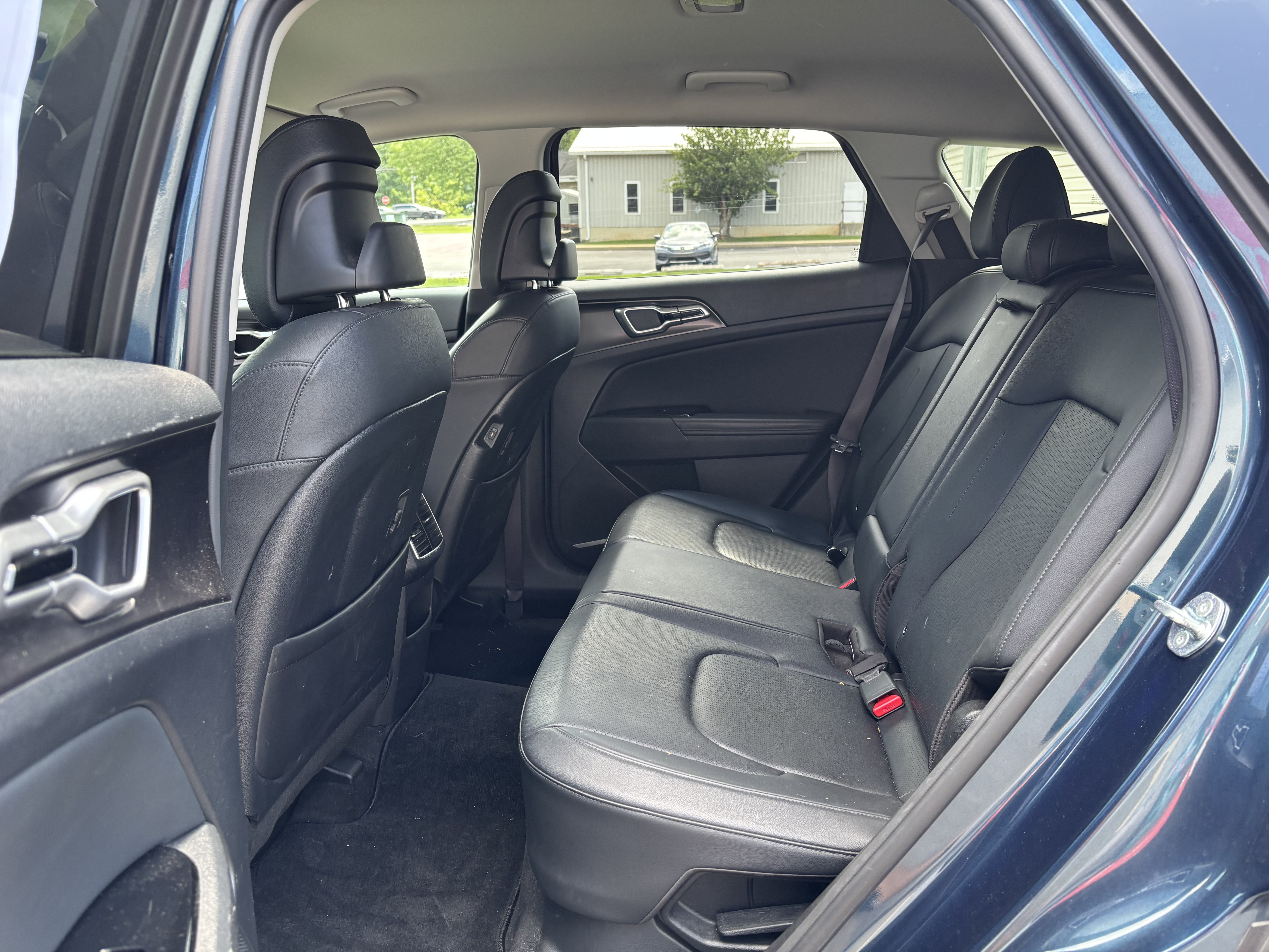 Used 2023 Kia Sportage EX AWD/4WD image 14