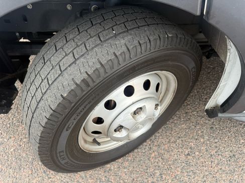 Used 2023 Ford Transit 350 XL image 38